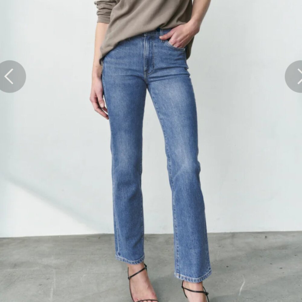 AYR Women's Straight Leg Jeans - Light Blue